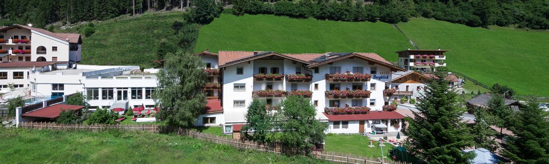 Hotel Bergblick von oben